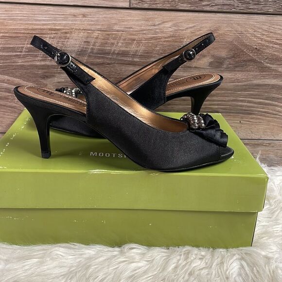 MOOTSIES TOOTSIES Mogiver Peep Toe Embellished Black Slingback Sandals SZ 6 1/2 - Picture 6 of 15